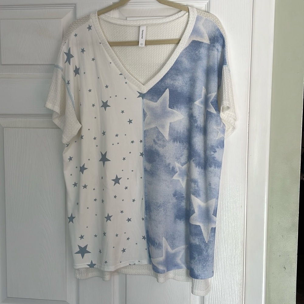 HoneyMe V-Neck Blue Star Print Top